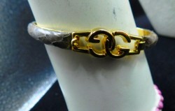 gucci snake brace view